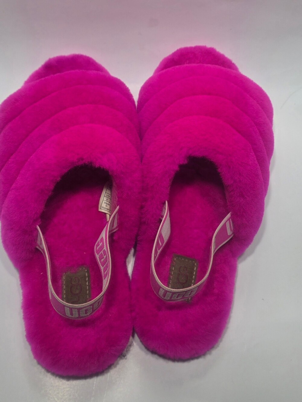 UGG Fluff Yeah Slide Slippers Hot Pink Shearling Fur Women’s Size 6 Excellent